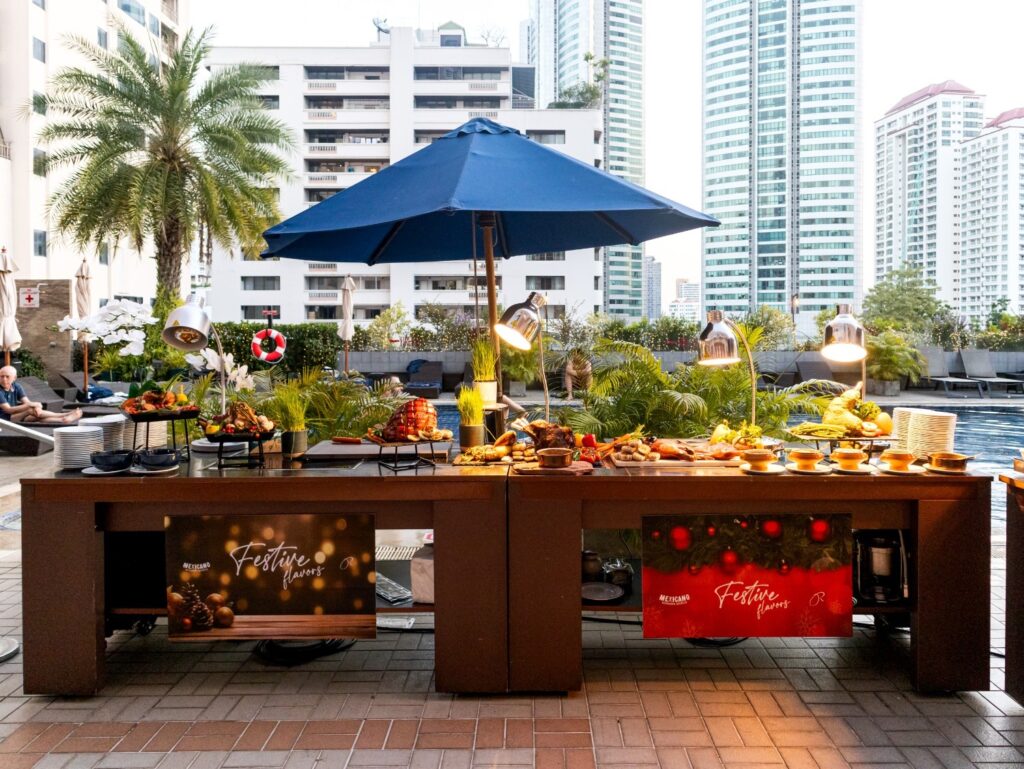 Enjoy the best Christmas buffet and New Year’s Eve dinner in Bangkok 2025 at Rembrandt Hotel Bangkok. Gala festive dining, premium seafood, live stations, live music, rooftop dining, and family-friendly celebrations.